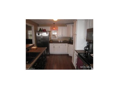 Updated/Stainless Appliances