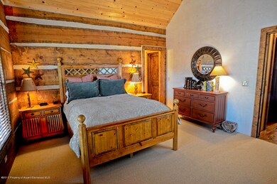 Cabin 9 - Guest suite