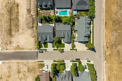 37-4221ChathamVisalia