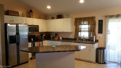204 Manatee St, Fort Myers, FL 33913 - photo 3