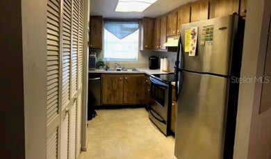 16881 Davis Rd unit 723, Fort Myers, FL 33908 - photo 3