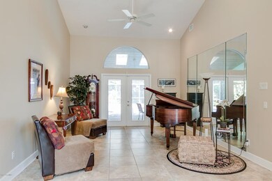 2111 Winston Dr-19