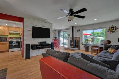 2152 SW 25th St, Redmond, OR 97756 - photo 5