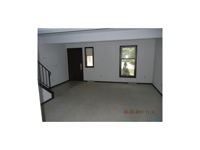 Living Room. Unit 2