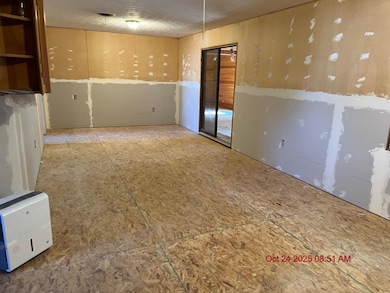 1013 W 12th St, Goodland, KS 67735 - photo 5