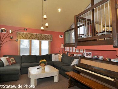 17 Lillian Ct, Warwick, RI 02886 - photo 3