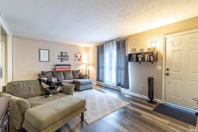 425 N Jackson St, Andrews, IN 46702 - photo 4