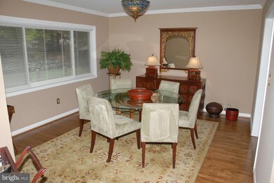 9119 Christopher St, Fairfax, VA 22031 - photo 7