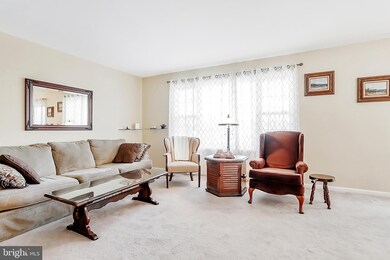 2007 Maplewood Dr, Hagerstown, MD 21740 - photo 7