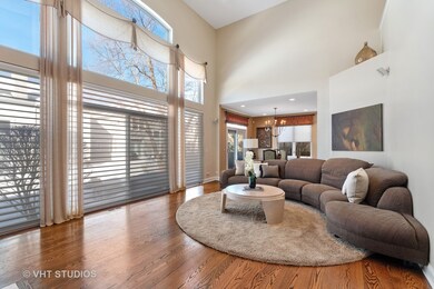 2562 Melanie Ln, Northbrook, IL 60062 - photo 7