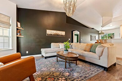 836 S Chestnut St, Nampa, ID 83686 - photo 4