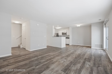 398 Mozart Ct unit 398, Wheaton, IL 60189 - photo 4