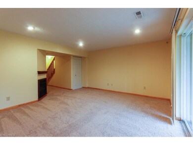 676 Hickory Grove Ct unit 28c, Streetsboro, OH 44241 - photo 6
