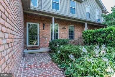 526 Bridgeview Dr, Lemoyne, PA 17043 - photo 4