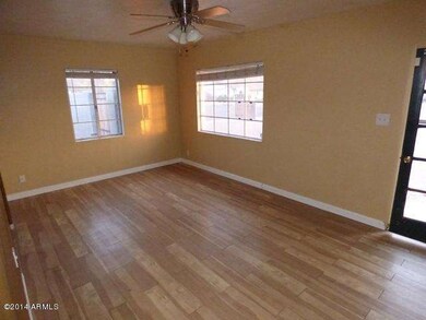 023-497863 front room