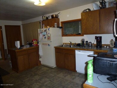9519 W Hollywood Rd, Wasilla, AK 99623 - photo 7