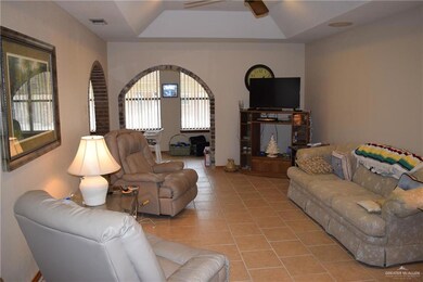 828 Citrus Dr, Alamo, TX 78516 - photo 5