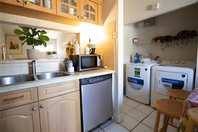 7131 Tam Oshanter Blvd, North Lauderdale, FL 33068 - photo 6