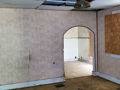 428 W 7th St, Anderson, IN 46016 - photo 5