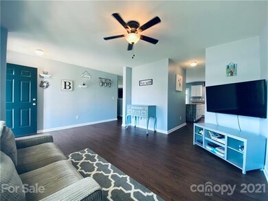 111 Edgefield Ct, Statesville, NC 28677 - photo 2