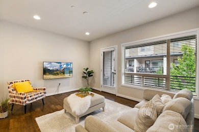 966 6th Walk NE, Issaquah, WA 98027 - photo 7