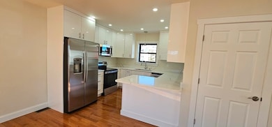 31 Niagara St, Fall River, MA 02721 - photo 2