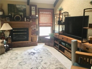 917 NW 12th St, Blue Springs, MO 64015 - photo 2