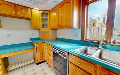 33 Carver St, Vinalhaven, ME 04863 - photo 5