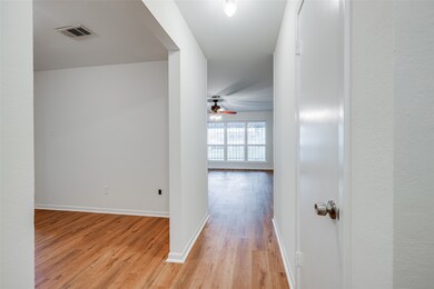 922 W Mierianne St, Houston, TX 77088 - photo 5