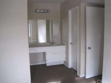 Master Bedroom Dressing Area and Sink