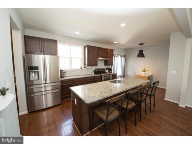 2021 Sunnyvale Dr, Pennsburg, PA 18073 - photo 4