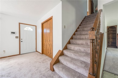 5614 S Nantucket Dr, Lorain, OH 44053 - photo 4