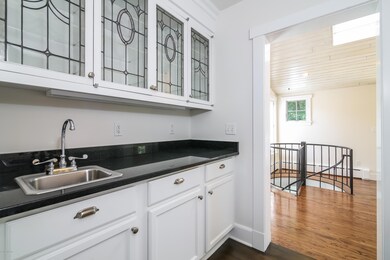 Butler's Pantry
