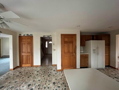 4 Goulds Hill Rd, Newton, NH 03858 - photo 3