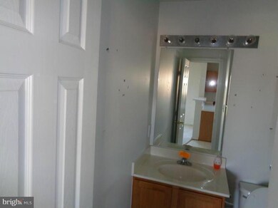 8730 Green Field Ct, Odenton, MD 21113 - photo 3