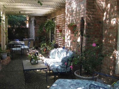 748 Fairmont Dr, Tyler, TX 75701 - photo 2