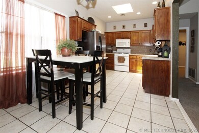 13797 S Oak Place, Glenpool, OK 74033 - photo 4