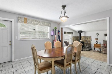 2640 Lourdes Dr W, Jacksonville, FL 32210 - photo 6