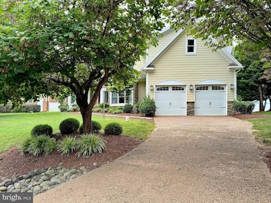 11660 Bachelors Hope Ct, Swan Point, MD 20645 - photo 5