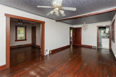 1122 Seneca Ave, Des Moines, IA 50313 - photo 5