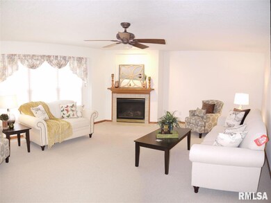 1641 W 65th St, Davenport, IA 52806 - photo 3