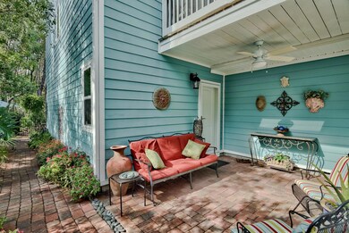 Entry Courtyard/Walkway to back patio