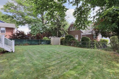 211 211 Hoover Ave Ave, Edison, NJ 0883 - photo 5