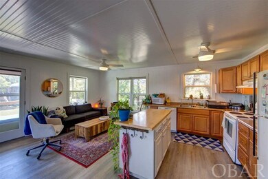 224 W Wilkinson St, Kill Devil Hills, NC 27948 - photo 3