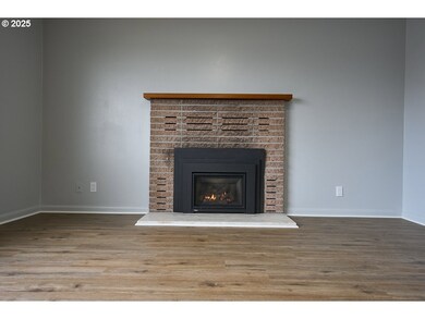 304 E Park St, Enterprise, OR 97828 - photo 4