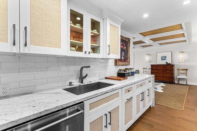 Carlyle House unit 5030, Palm Beach, FL 33480 - photo 6