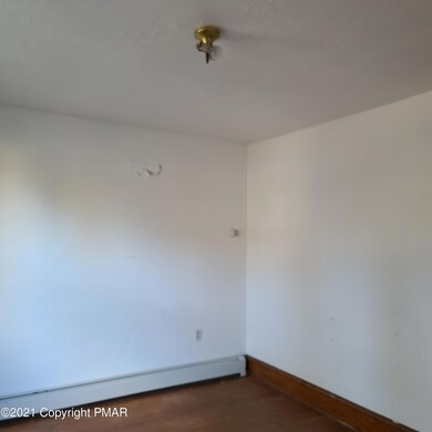 135 Firehouse Rd, Pocono Pines, PA 18350 - photo 4