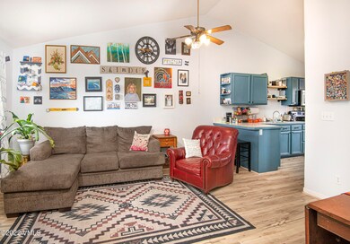 950-YorkView-5-MLS_04