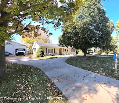 261 Mechanic St, Springport, MI 49284 - photo 3