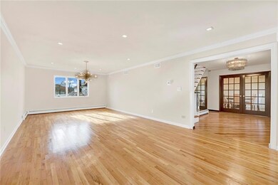 208 Pleasant Plains Ave, Staten Island, NY 10309 - photo 7